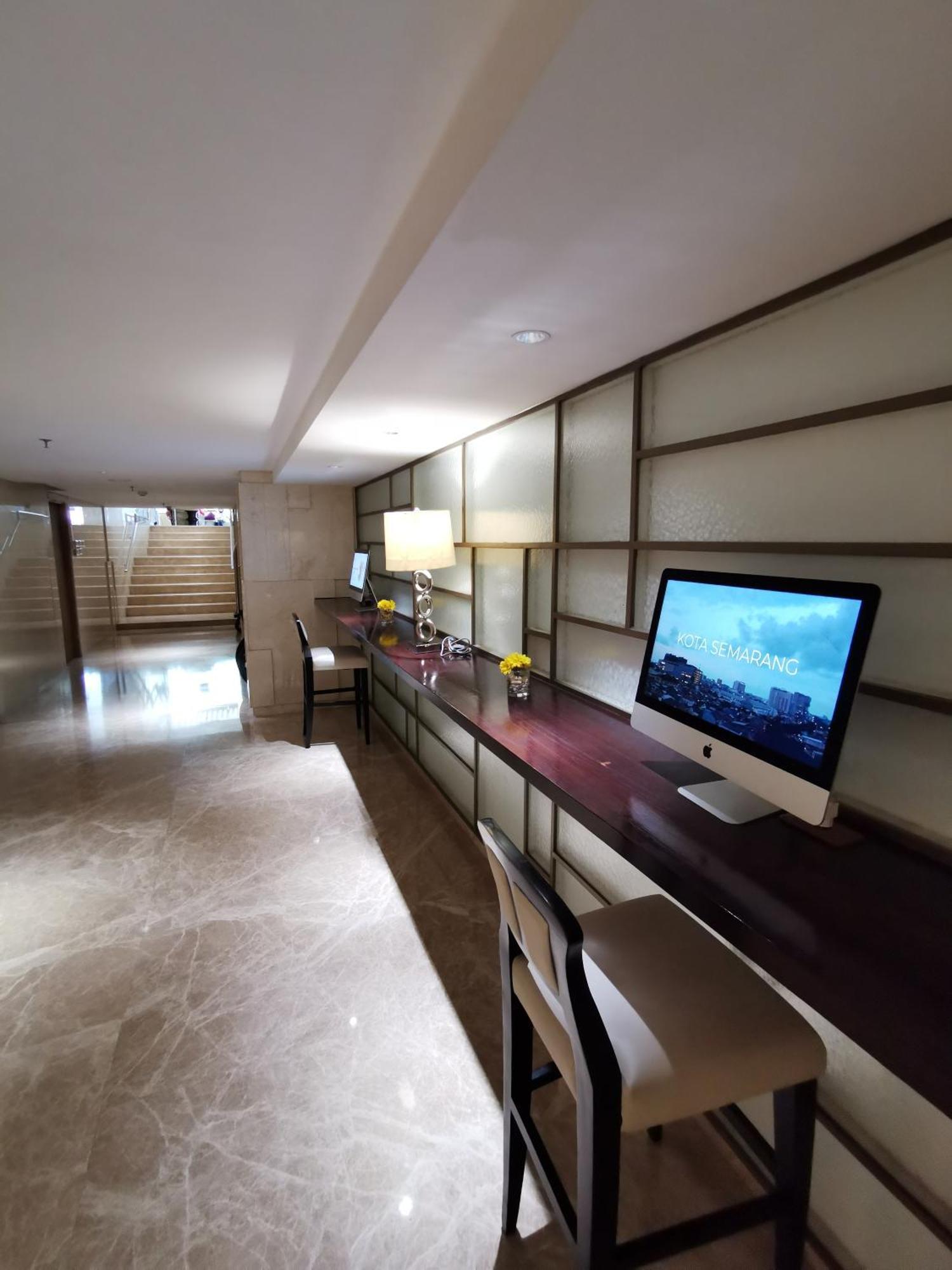 Warhol Simpang Lima Apartment Semarang